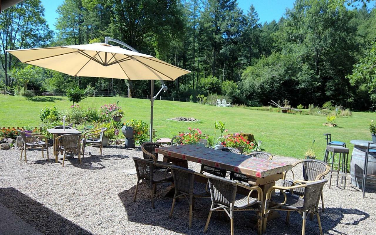 Отель Domaine Chez Jem Le Breuil  Экстерьер фото
